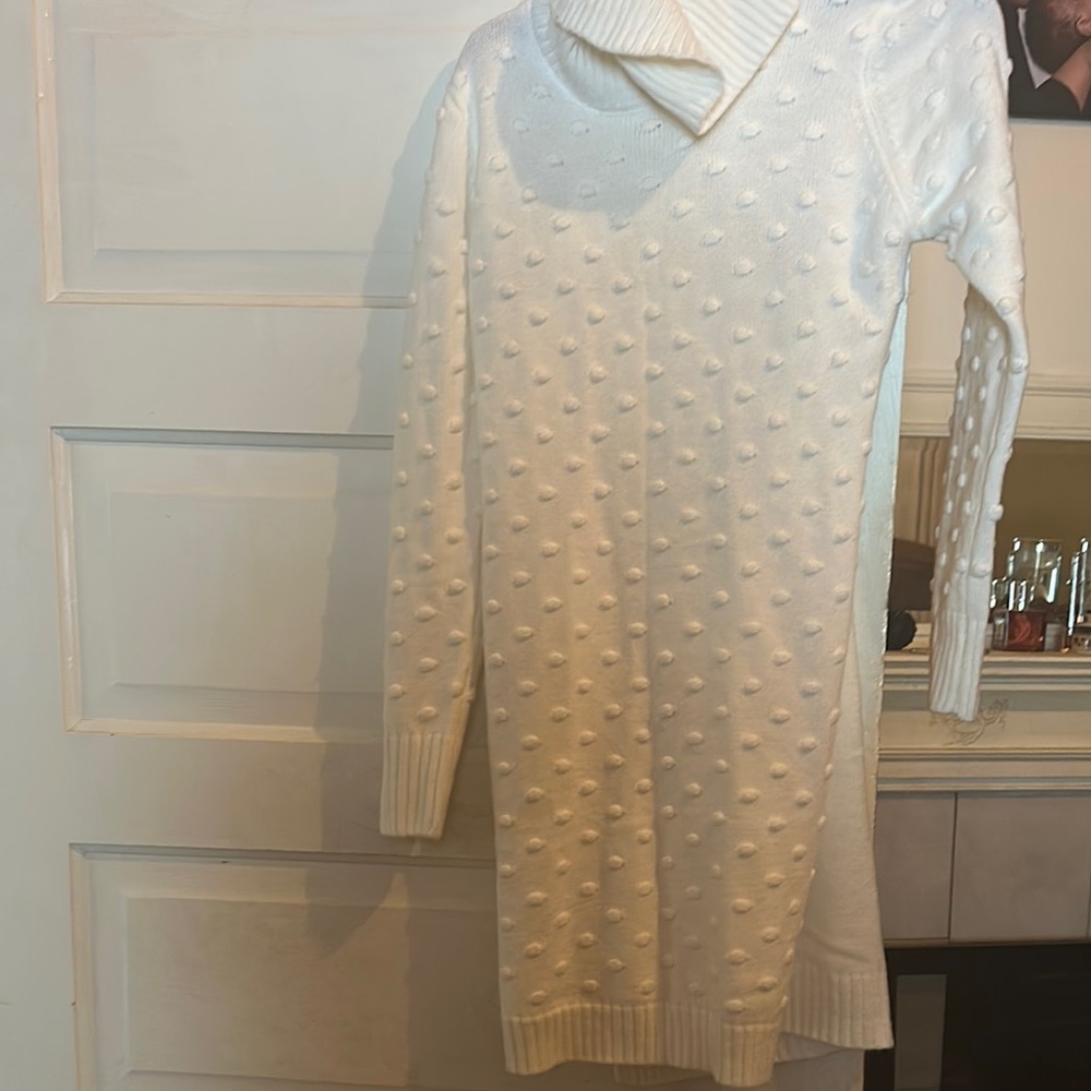 Chic White Knit Sweater Dress